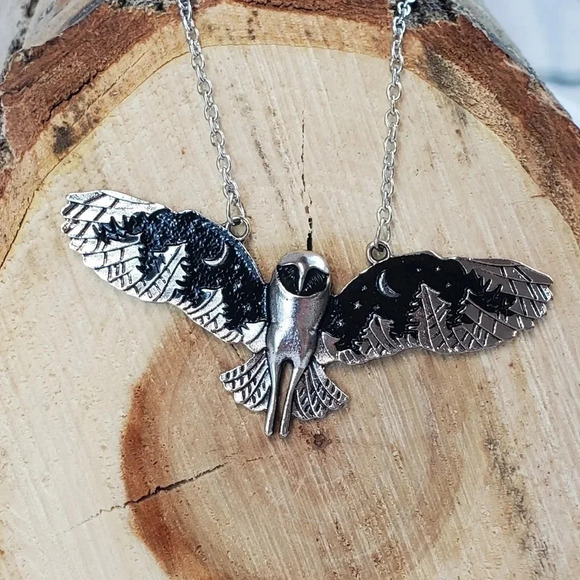 Giant Owl With Night Sky Scenery Pendant Necklace with Chain - Picture 4 of 6
